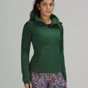 *NWT Lululemon Down For it all Jacket in Everglade Green; Size 2